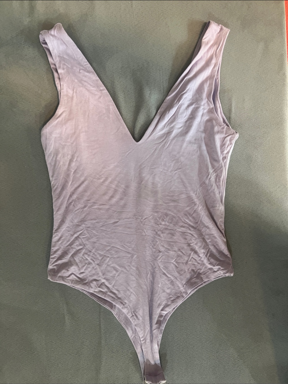 Lulu's Soft Lilac V-Neck Sleeveless Bodysuit